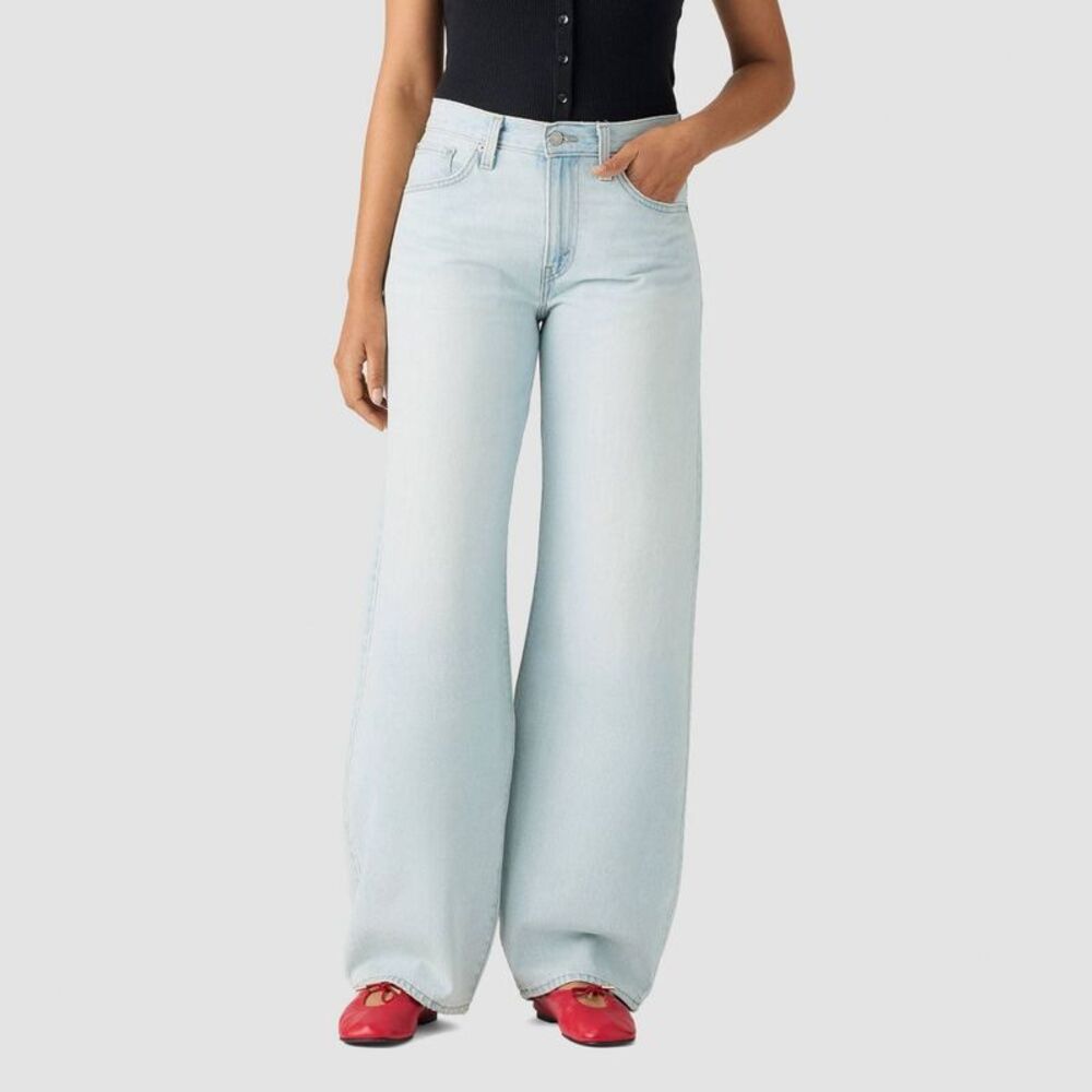 Levi's Women's 'Pick Up Lane' Middy Balloon Pant Light Blue Denim 27